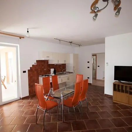 Fuer 4 Personen Ca 75 M In Novigrad, Adriakueste Kroatien Westkueste Von Istrien Novigrad (Istria)