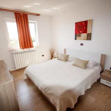 Apartment Fuer 4 Personen Ca 75 M In Novigrad, Adriakueste Kroatien Westkueste Von Istrien Novigrad (Istria)