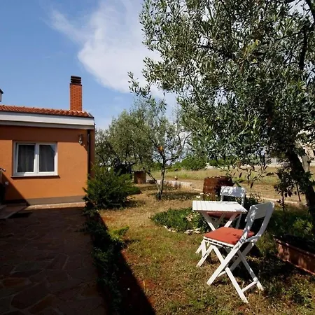 Fuer 4 Personen Ca 75 M In Novigrad, Adriakueste Kroatien Westkueste Von Istrien Novigrad (Istria)