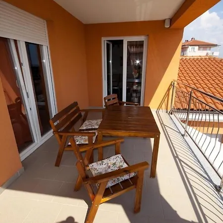 Fuer 4 Personen Ca 75 M In Novigrad, Adriakueste Kroatien Westkueste Von Istrien * Novigrad (Istria)